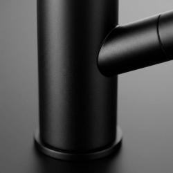aquanello-voss-black-kitchen-mixer-tap-pull-out-spray